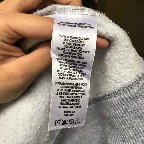 Calvin Klein performance gray sweater!!😍 - Picture 7 of 8